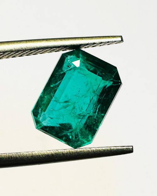 Natural Emerald 3.08 Carat